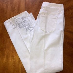 Ann Taylor Loft White Jeans 6 Mid rise Bootcut Silver Embroidery